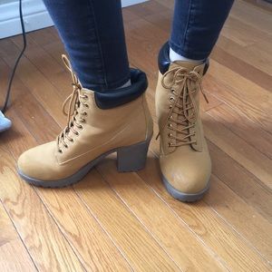 Wet Seal Celebrity NYC Size 8 Heels